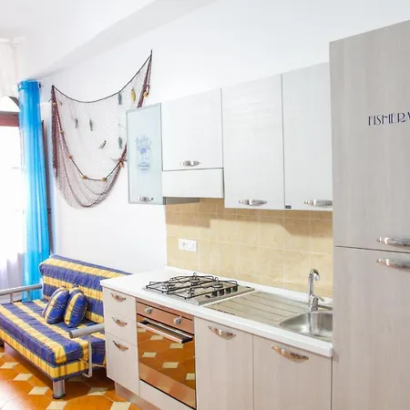 Apartment Sailor's *