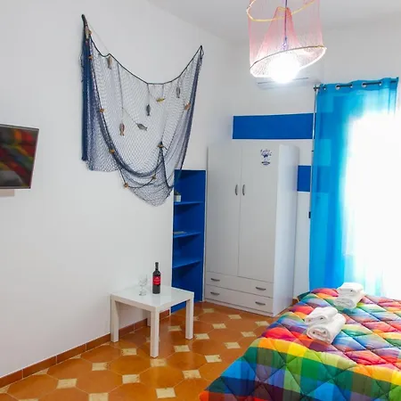 Apartment Sailor's *